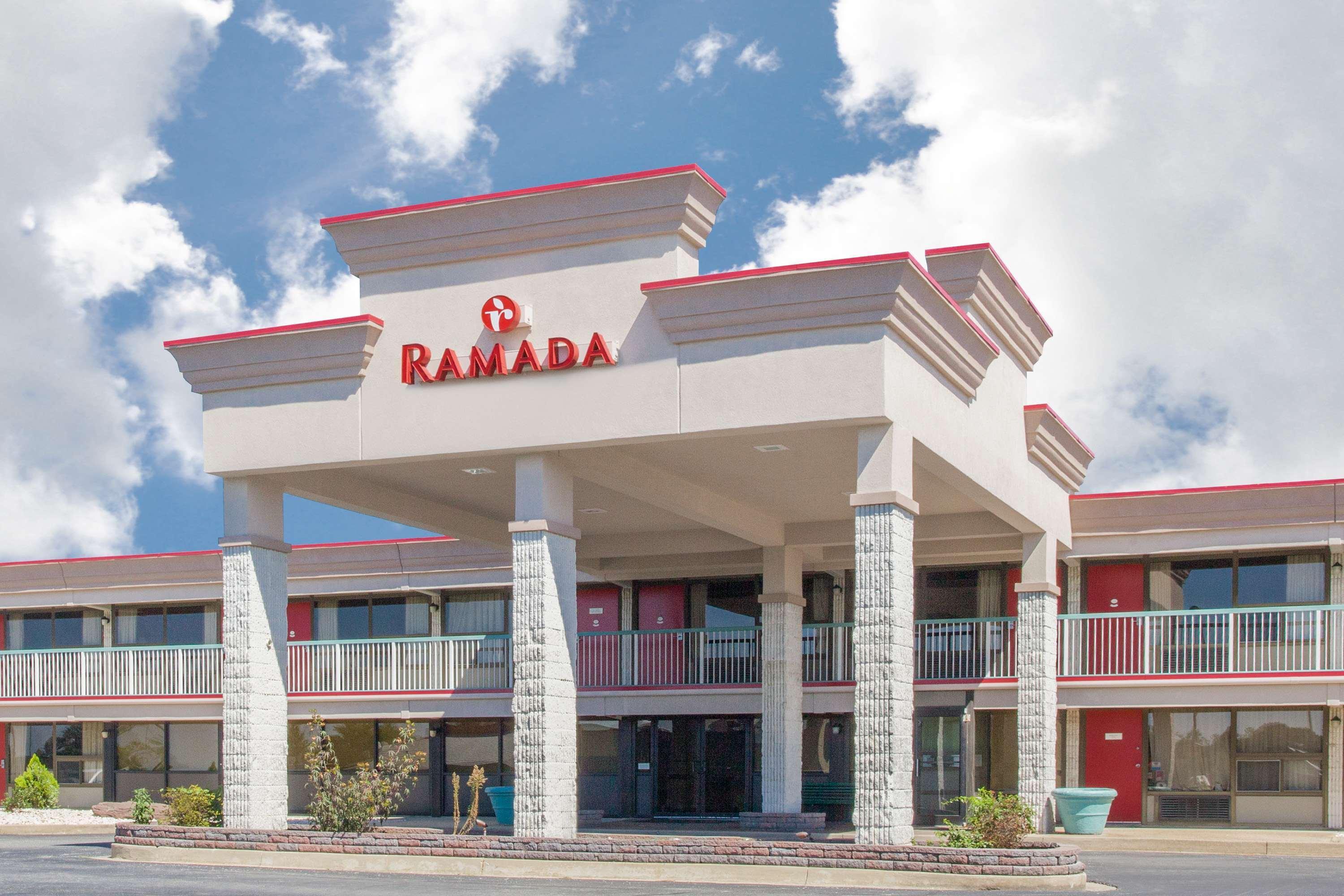 Ramada By Wyndham Edgewood Hotel & Conference Center מראה חיצוני תמונה